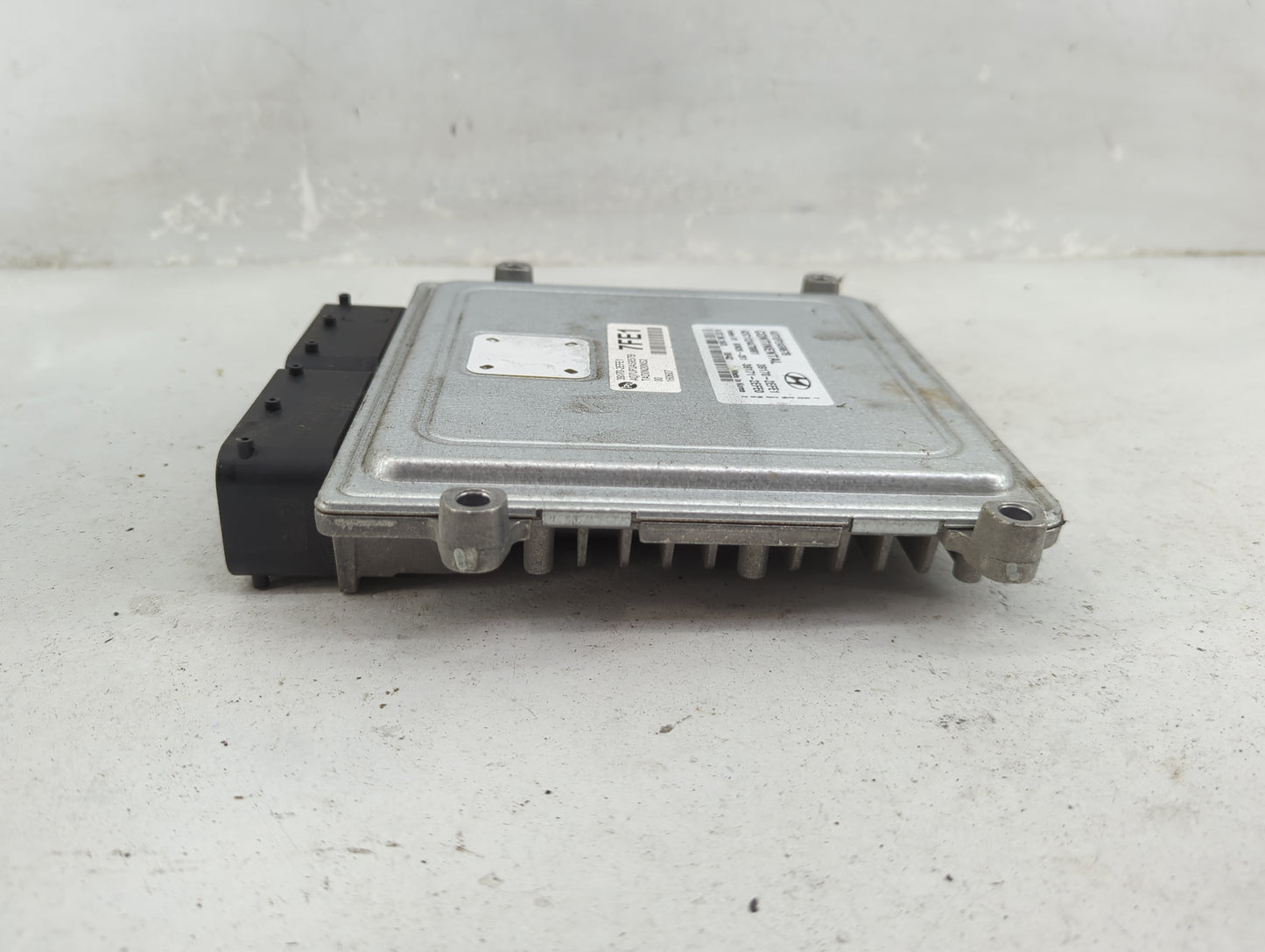 2017-2018 Hyundai Elantra PCM Engine Control Computer ECU ECM PCU OEM P/N:39170-2EFE1 AD7UP2AS657B Fits Fits 2017 2018 OEM U
