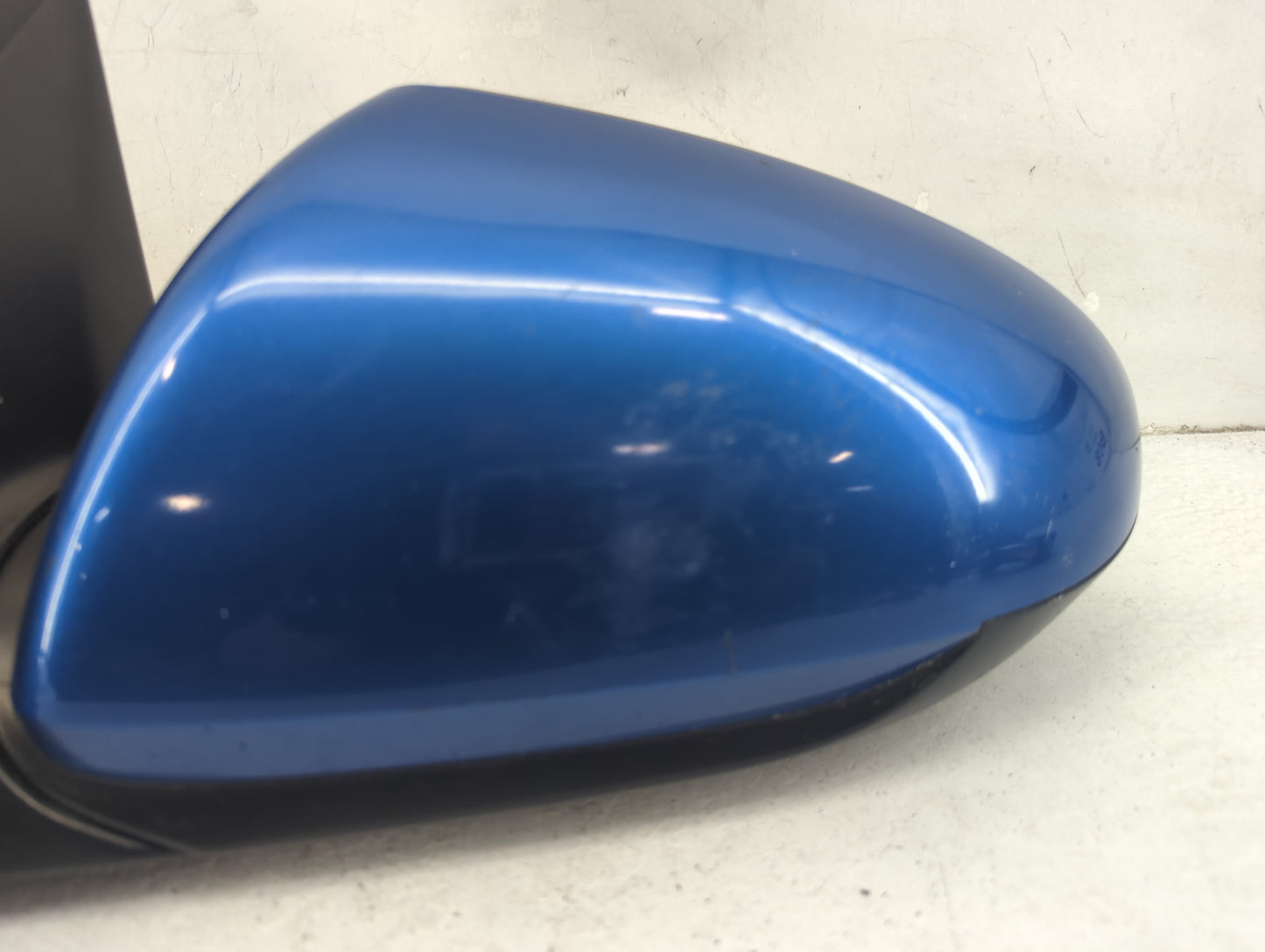 2017-2020 Hyundai Elantra Driver Side View Mirror - Left Door Mirror OEM Used - Oemusedautoparts1.com