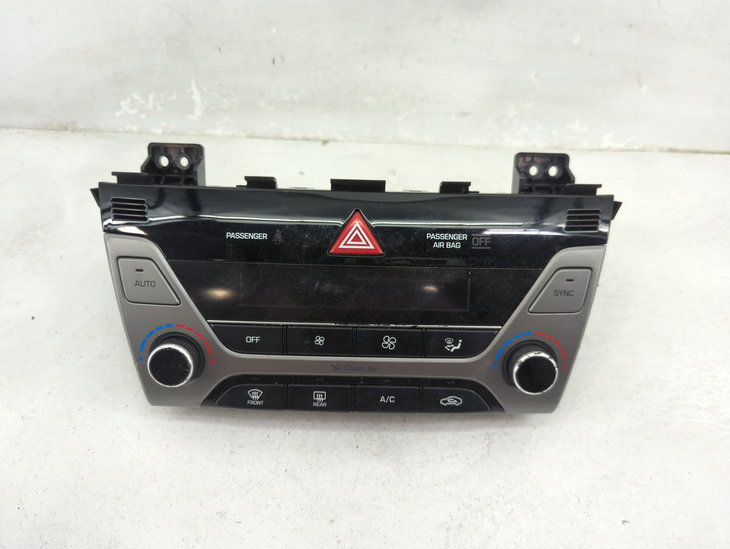 2017-2018 Hyundai Elantra Climate Control Module Temperature AC/Heater Replacement P/N:97250-F2230RET Fits Fits 2017 2018 OE