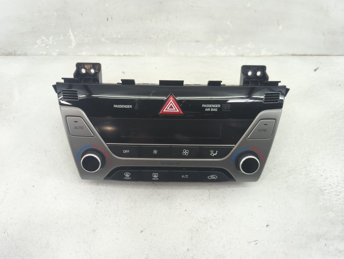 2017-2018 Hyundai Elantra Climate Control Module Temperature AC/Heater Replacement P/N:97250-F2230RET Fits Fits 2017 2018 OE