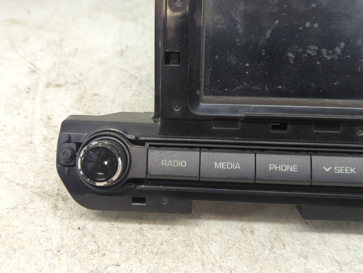 2017 Hyundai Elantra Information Display Screen - Oemusedautoparts1.com