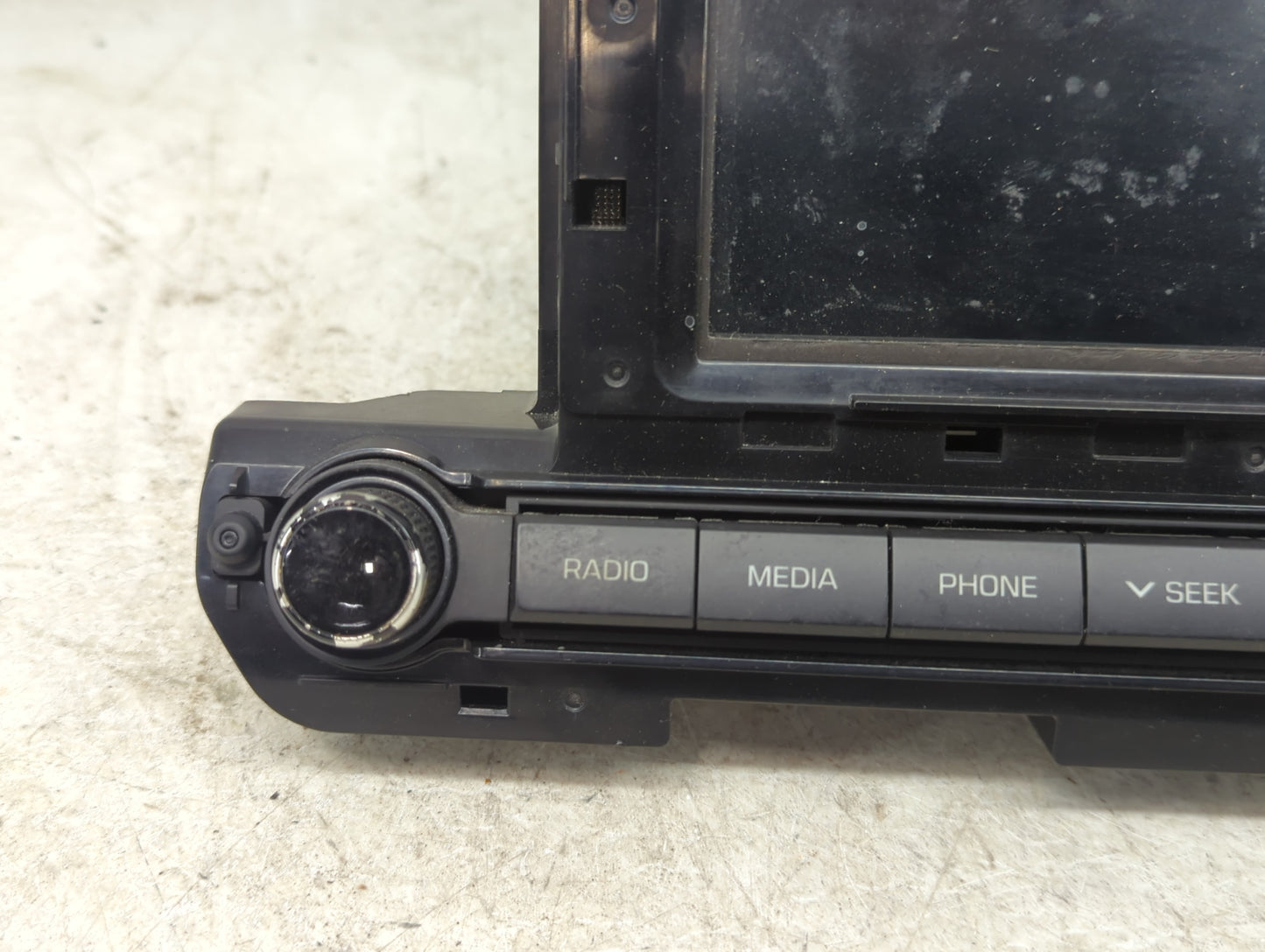2017 Hyundai Elantra Information Display Screen - Oemusedautoparts1.com
