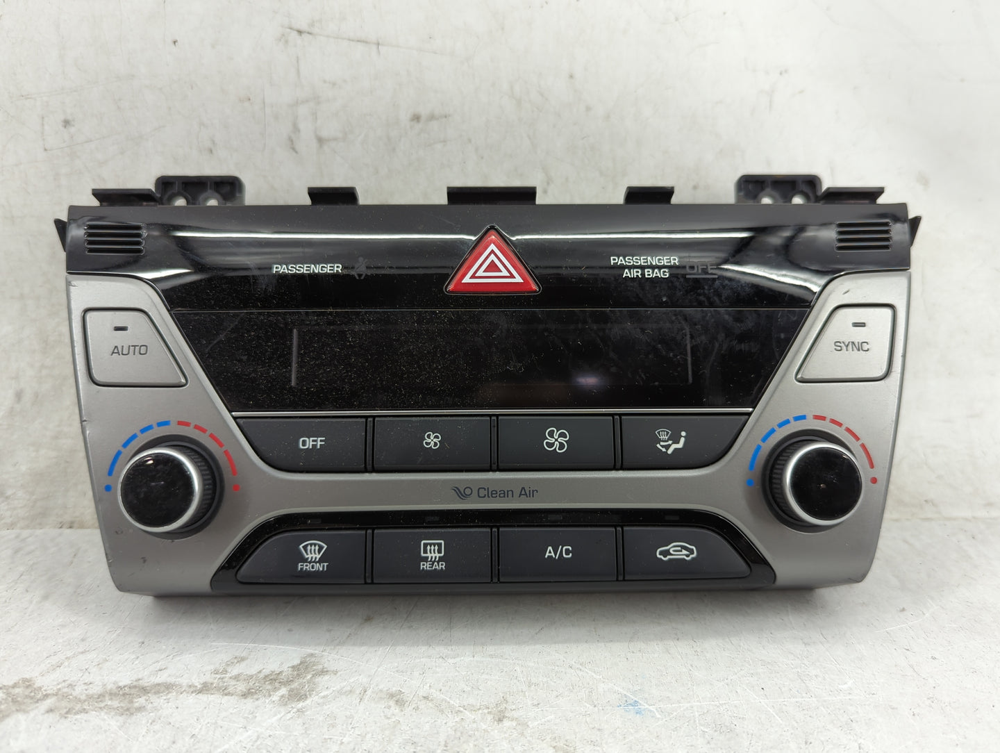 2017-2018 Hyundai Elantra Climate Control Module Temperature AC/Heater Replacement P/N:97250-F2XXX 97250-F2231RET Fits OEM U