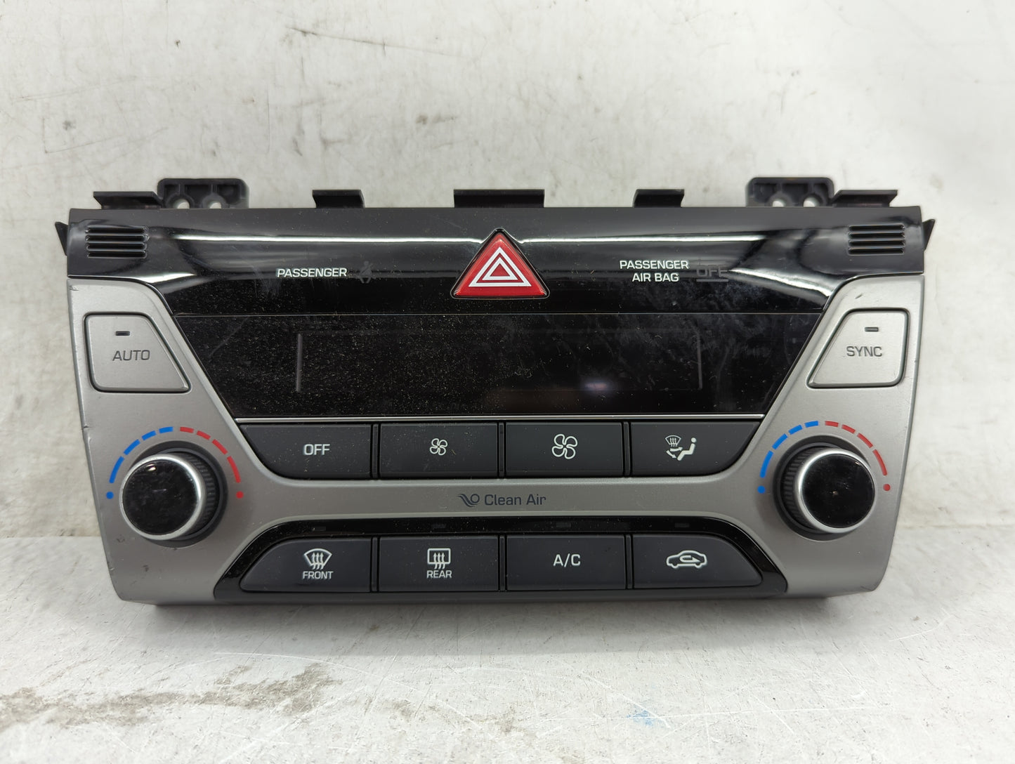 2017-2018 Hyundai Elantra Climate Control Module Temperature AC/Heater Replacement P/N:97250-F2XXX 97250-F2231RET Fits OEM U