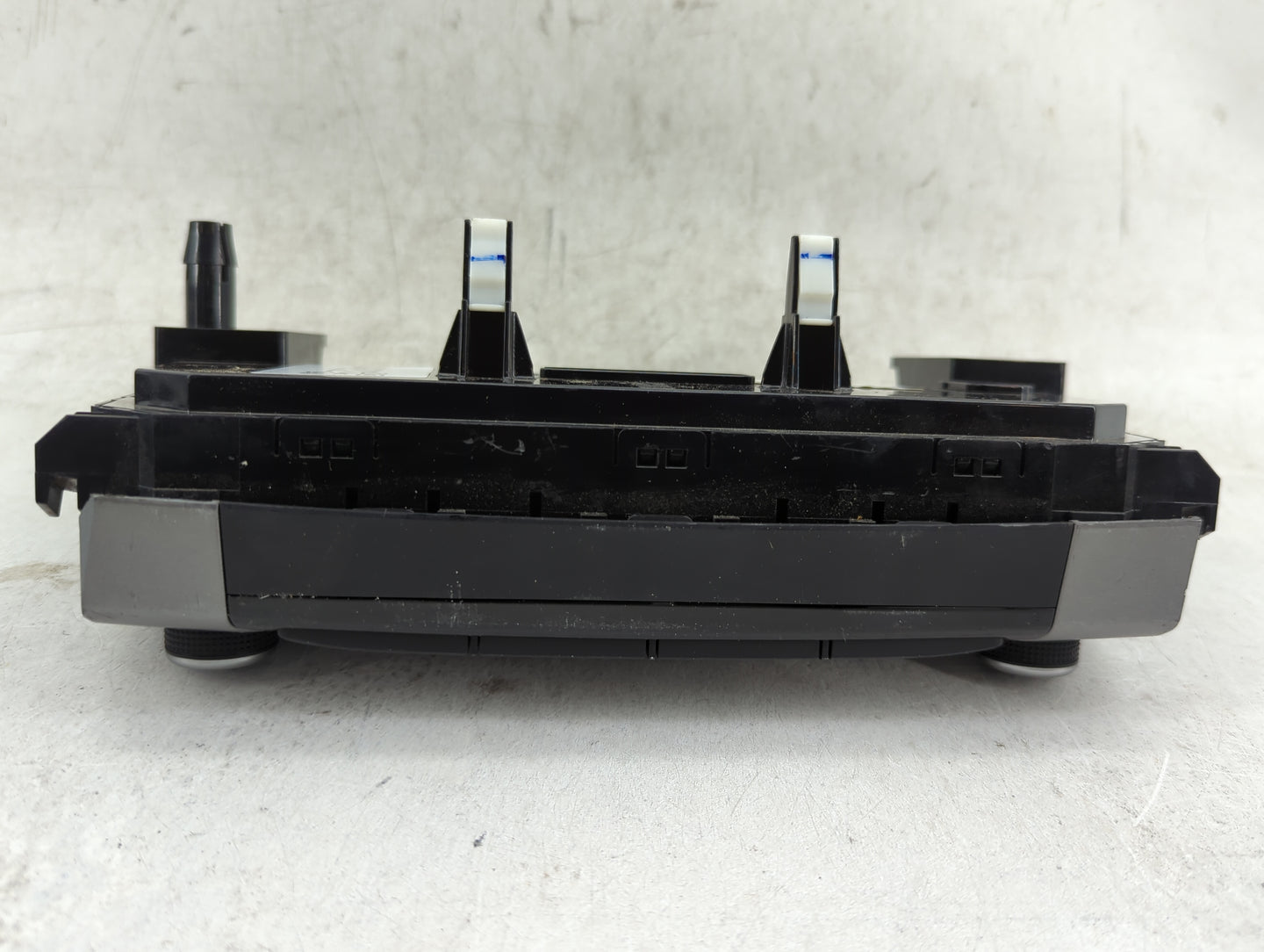 2017-2018 Hyundai Elantra Climate Control Module Temperature AC/Heater Replacement P/N:97250-F2XXX 97250-F2231RET Fits OEM U