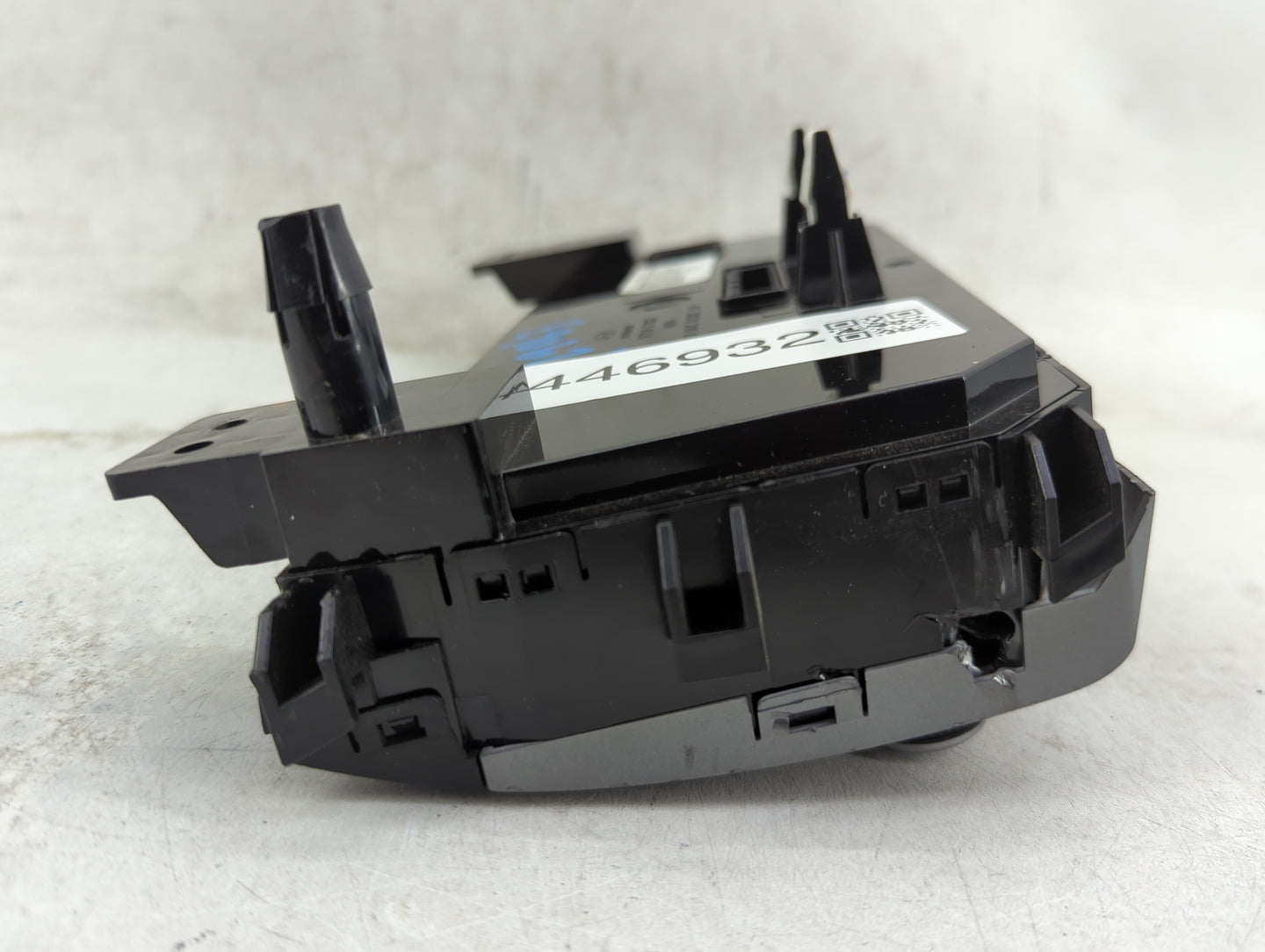 2017-2018 Hyundai Elantra Climate Control Module Temperature AC/Heater Replacement P/N:97250-F2XXX 97250-F2231RET Fits OEM U