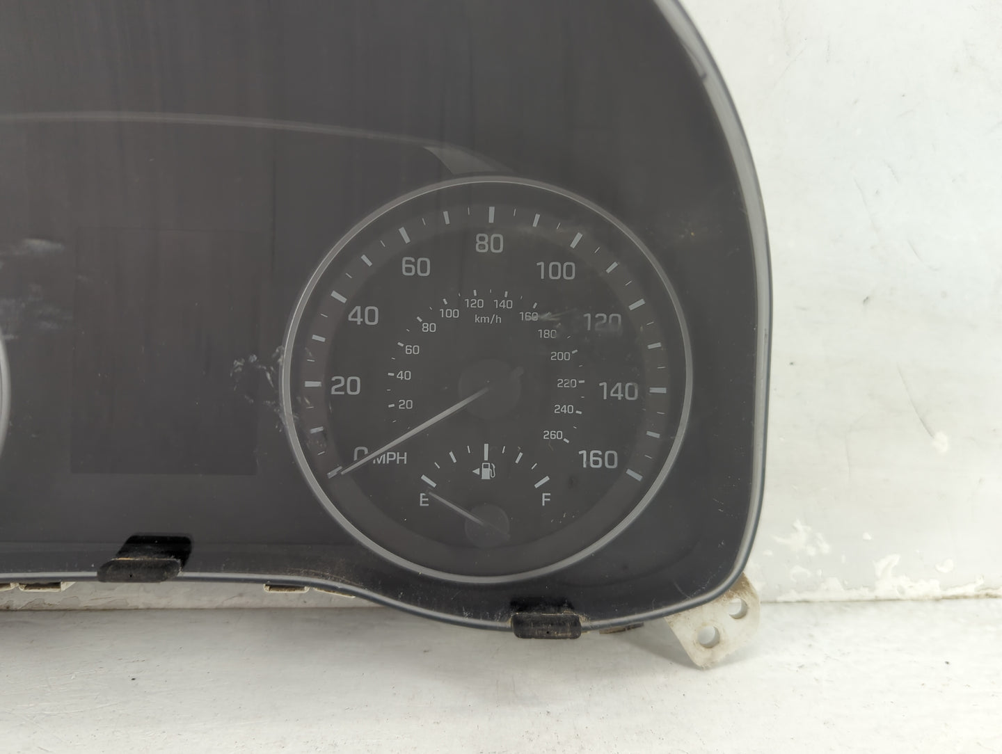 2017-2018 Hyundai Elantra Instrument Cluster Speedometer Gauges P/N:94001-F3010 TN157580-01021H Fits Fits 2017 2018 OEM Used