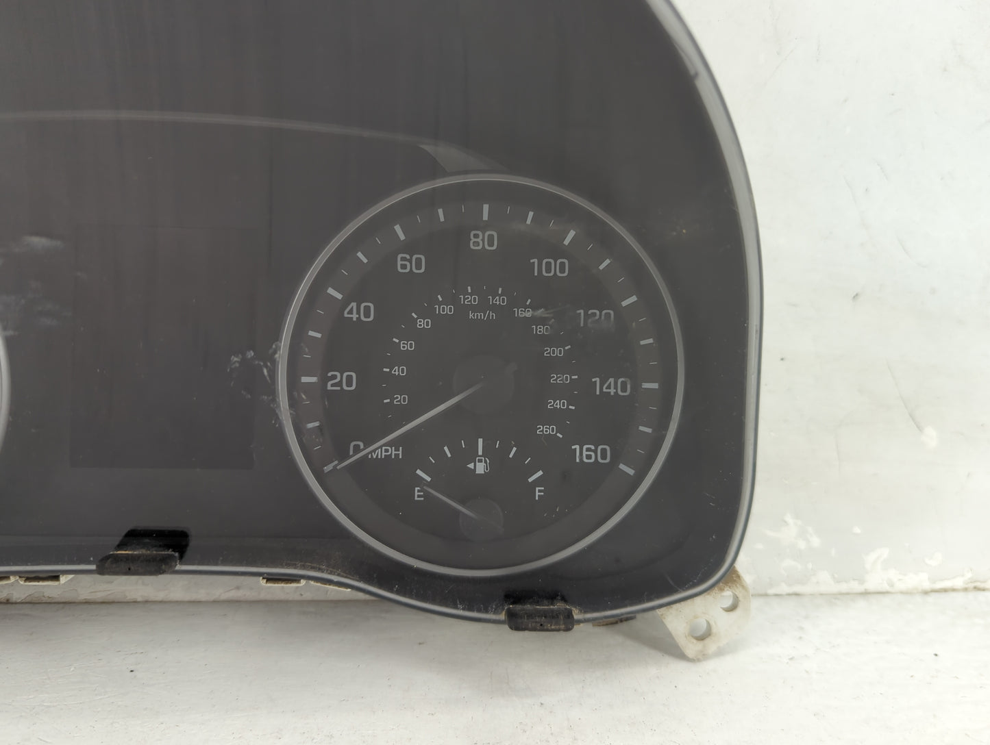 2017-2018 Hyundai Elantra Instrument Cluster Speedometer Gauges P/N:94001-F3010 TN157580-01021H Fits Fits 2017 2018 OEM Used