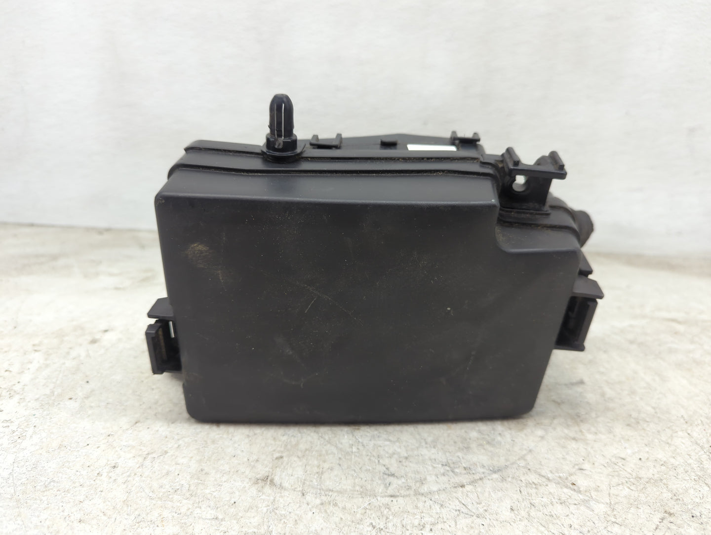 2017 Hyundai Elantra Fusebox Fuse Box Panel Relay Module P/N:18980-09630 18980-09625, 1605260199 Fits OEM Used Auto Parts - 