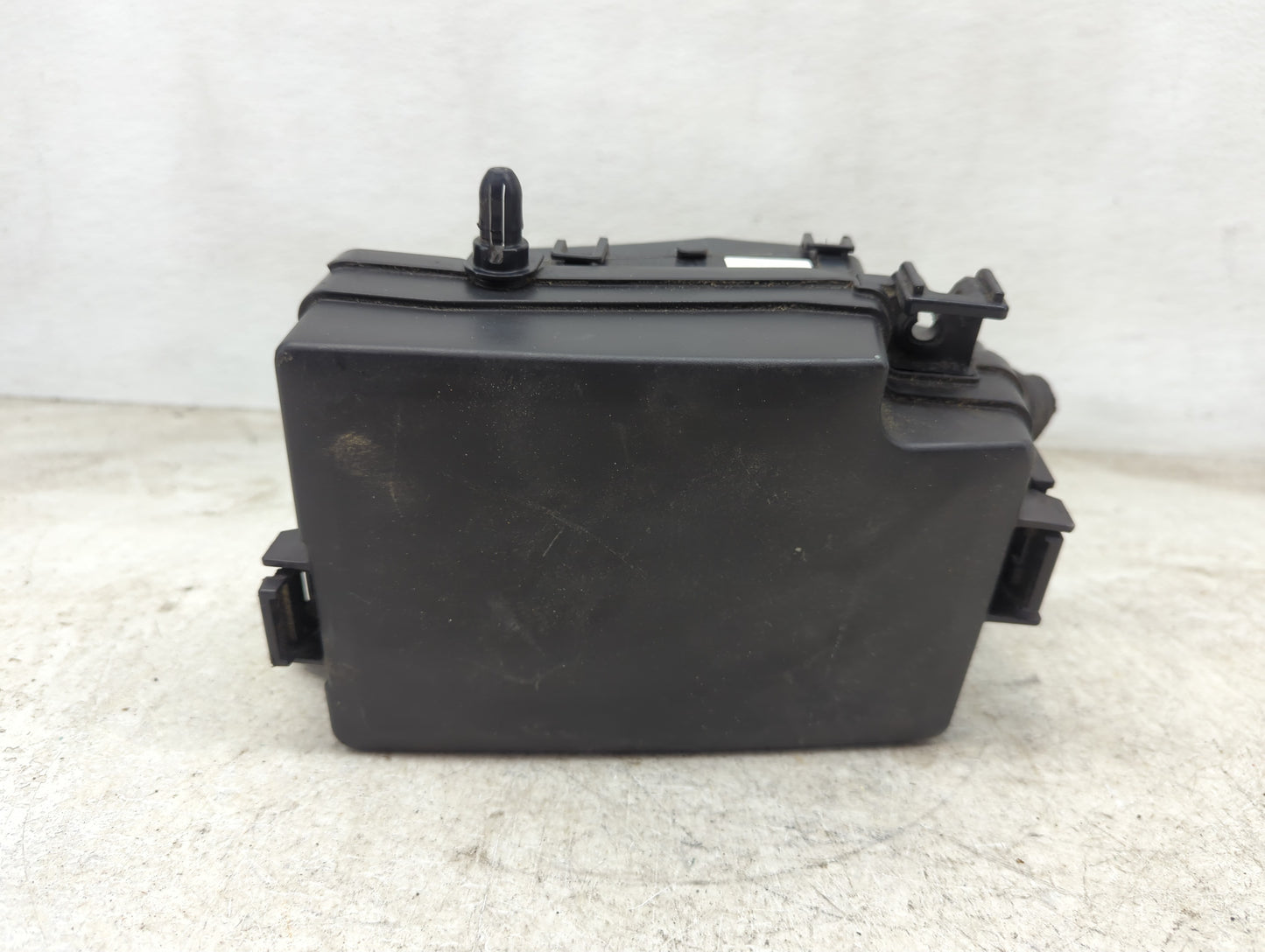 2017 Hyundai Elantra Fusebox Fuse Box Panel Relay Module P/N:18980-09630 18980-09625, 1605260199 Fits OEM Used Auto Parts - 