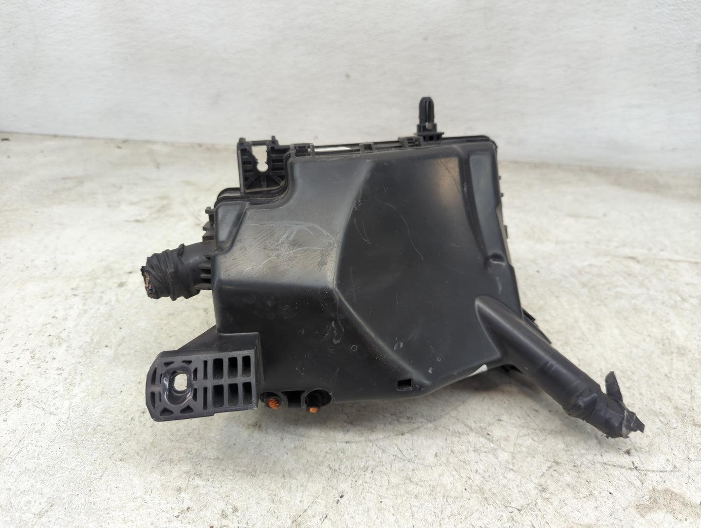 2017 Hyundai Elantra Fusebox Fuse Box Panel Relay Module P/N:18980-09630 18980-09625, 1605260199 Fits OEM Used Auto Parts - 