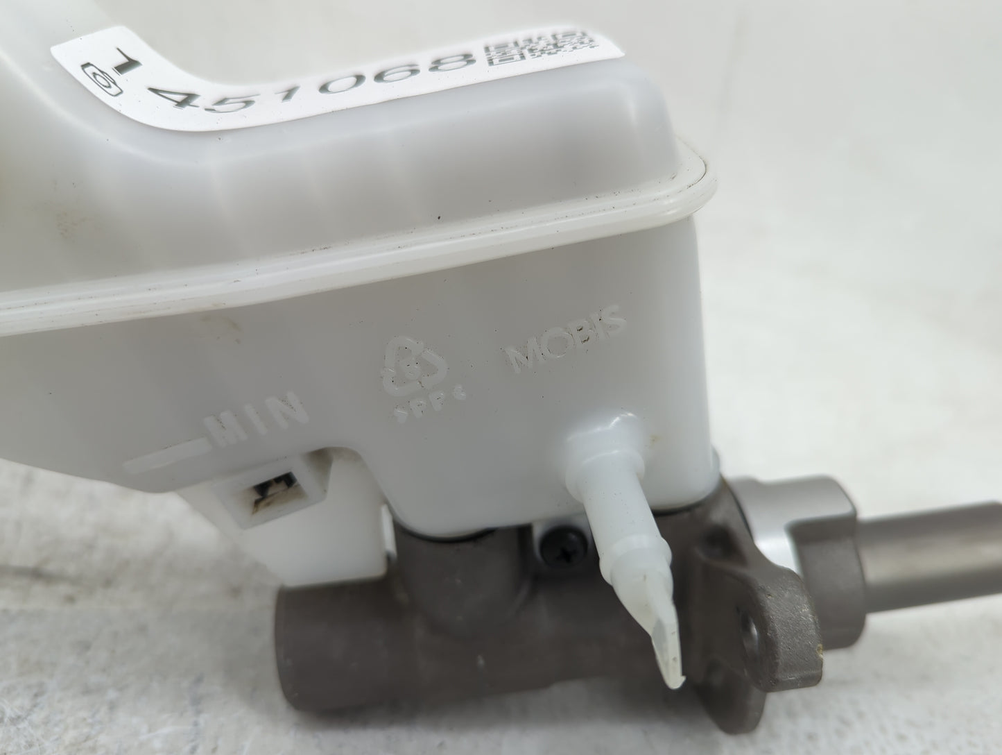 Hyundai Elantra Brake Master Cylinder 1451068 - Oemusedautoparts1.com