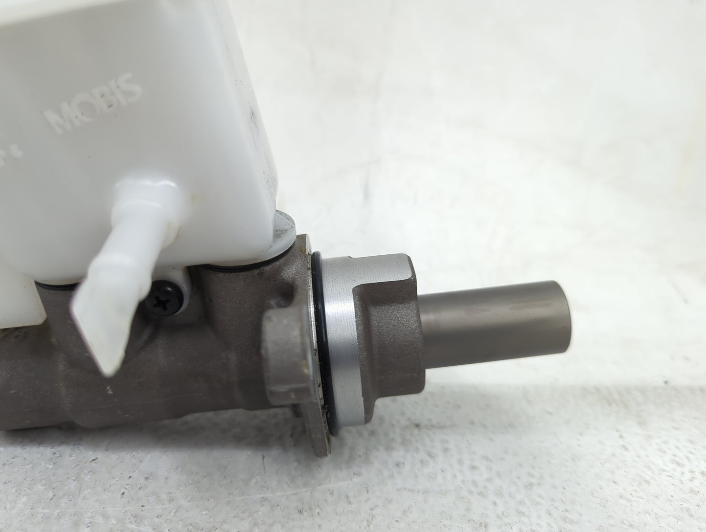 Hyundai Elantra Brake Master Cylinder 1451068 - Oemusedautoparts1.com