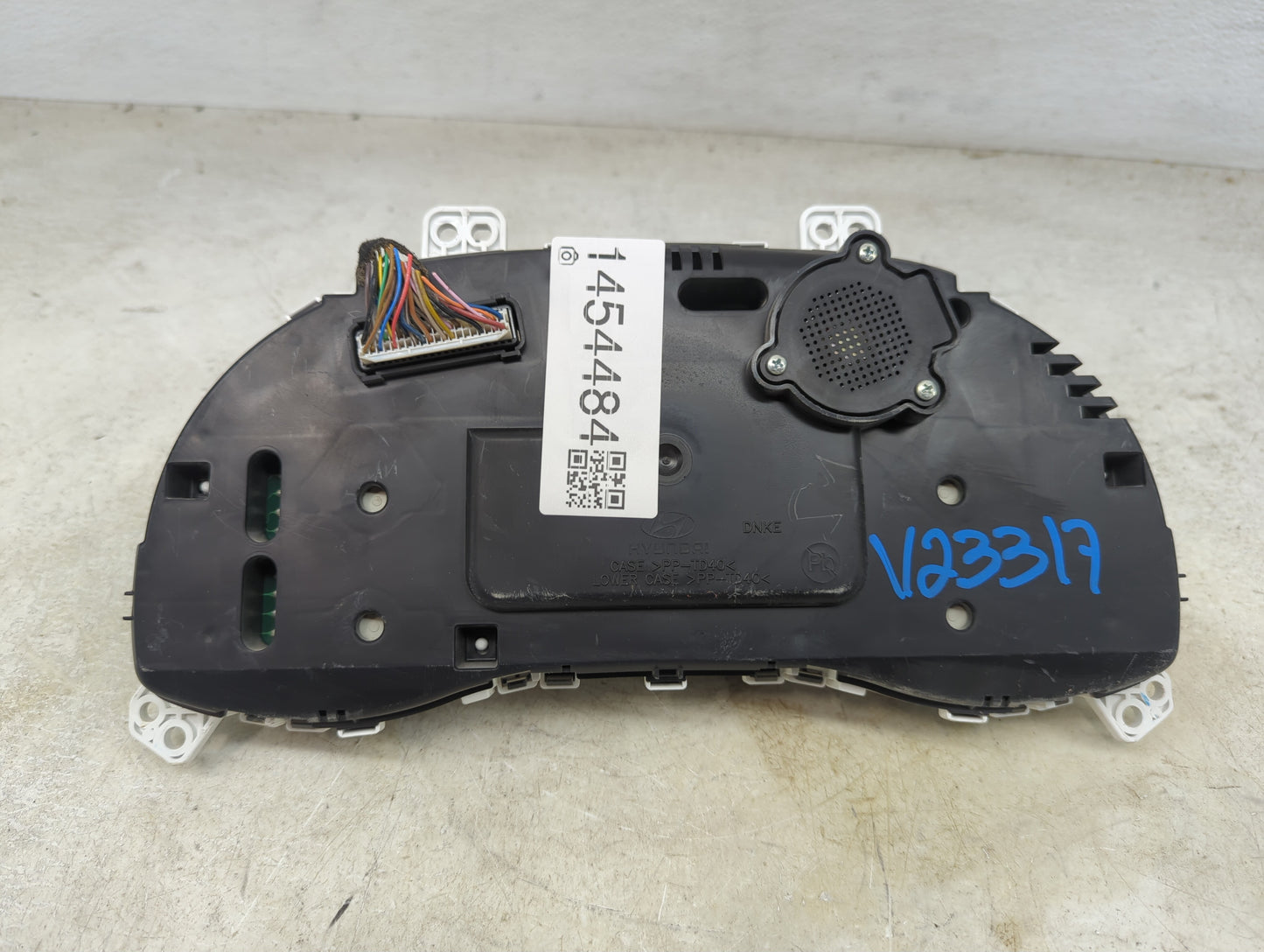 2017-2018 Hyundai Elantra Instrument Cluster Speedometer Gauges P/N:94021-F3020 Miles: Fits Fits 2017 2018 OEM Used Auto Par
