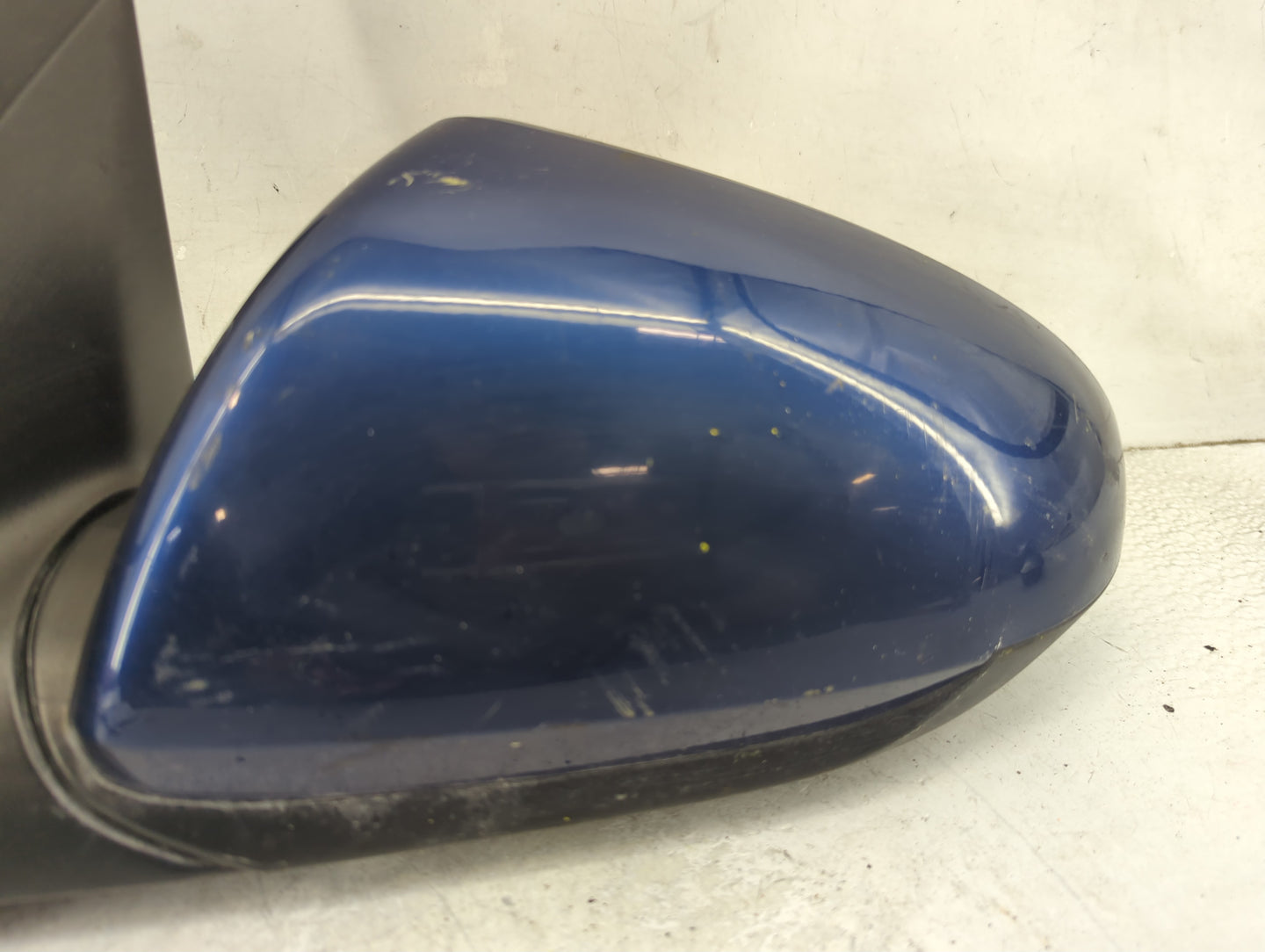 2017-2020 Hyundai Elantra Driver Side View Mirror - Left Door Mirror OEM Used - Oemusedautoparts1.com