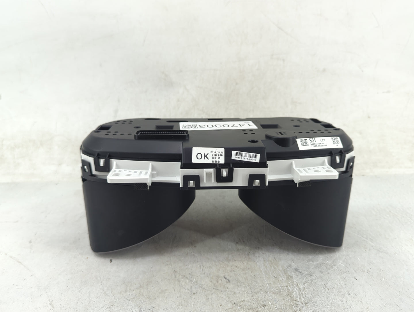 2016-2017 Hyundai Elantra Instrument Cluster Speedometer Gauges P/N:94004-A5610 11003-003300H Miles:41K Fits Fits 2016 2017 
