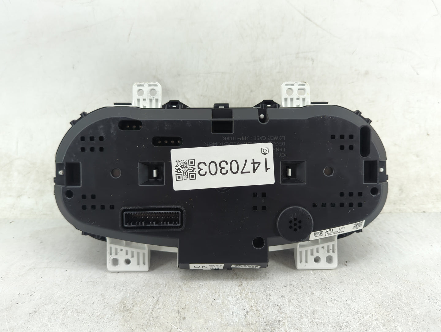 2016-2017 Hyundai Elantra Instrument Cluster Speedometer Gauges P/N:94004-A5610 11003-003300H Miles:41K Fits Fits 2016 2017 