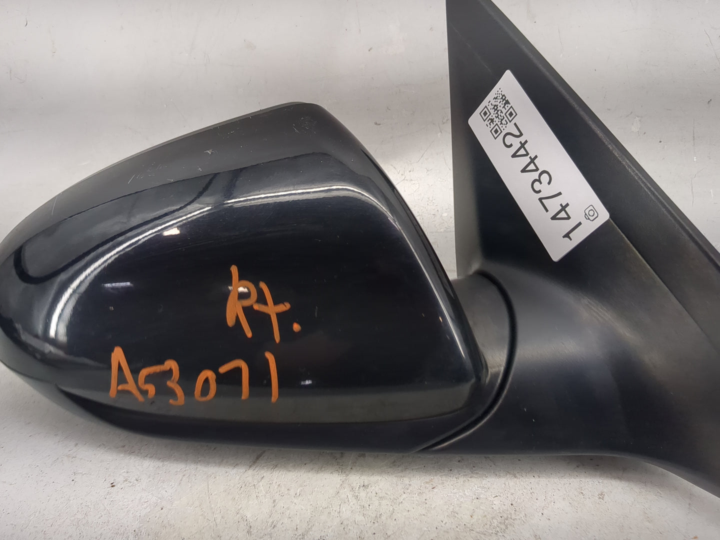2017-2020 Hyundai Elantra Passenger Side View Mirror - Right Door Mirror OEM Used - Oemusedautoparts1.com
