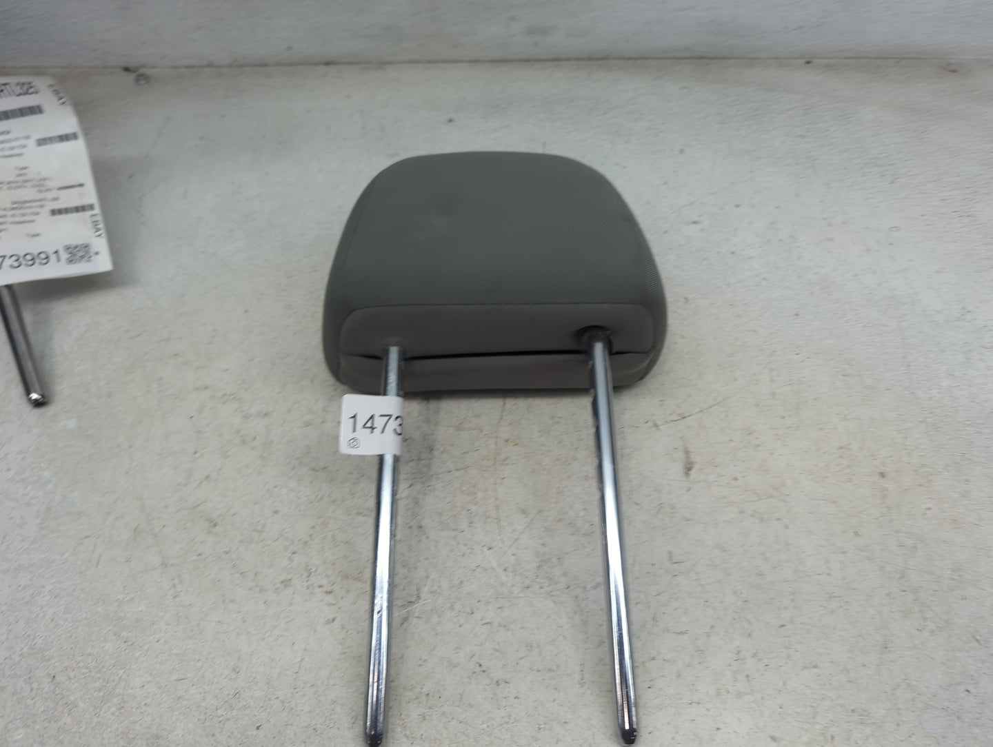 2017 Hyundai Elantra Headrest Head Rest Front Driver Seat Gray - Oemusedautoparts1.com