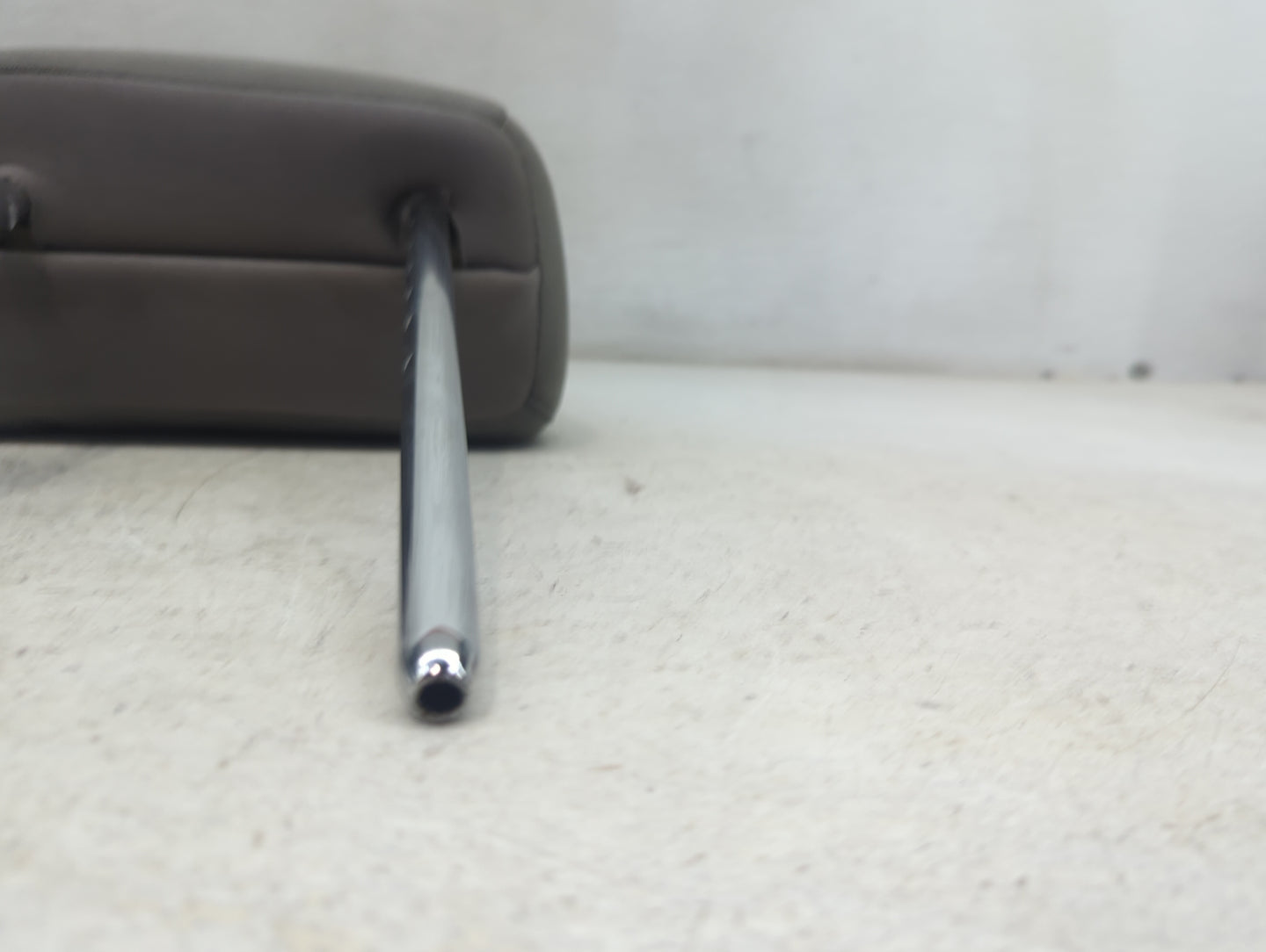 2017 Hyundai Elantra Headrest Head Rest Front Driver Seat Gray - Oemusedautoparts1.com