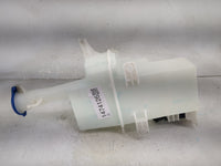 2017-2018 Hyundai Elantra Windshield Washer Fluid Reservoir Bottle Oem 1474126 - Oemusedautoparts1.com