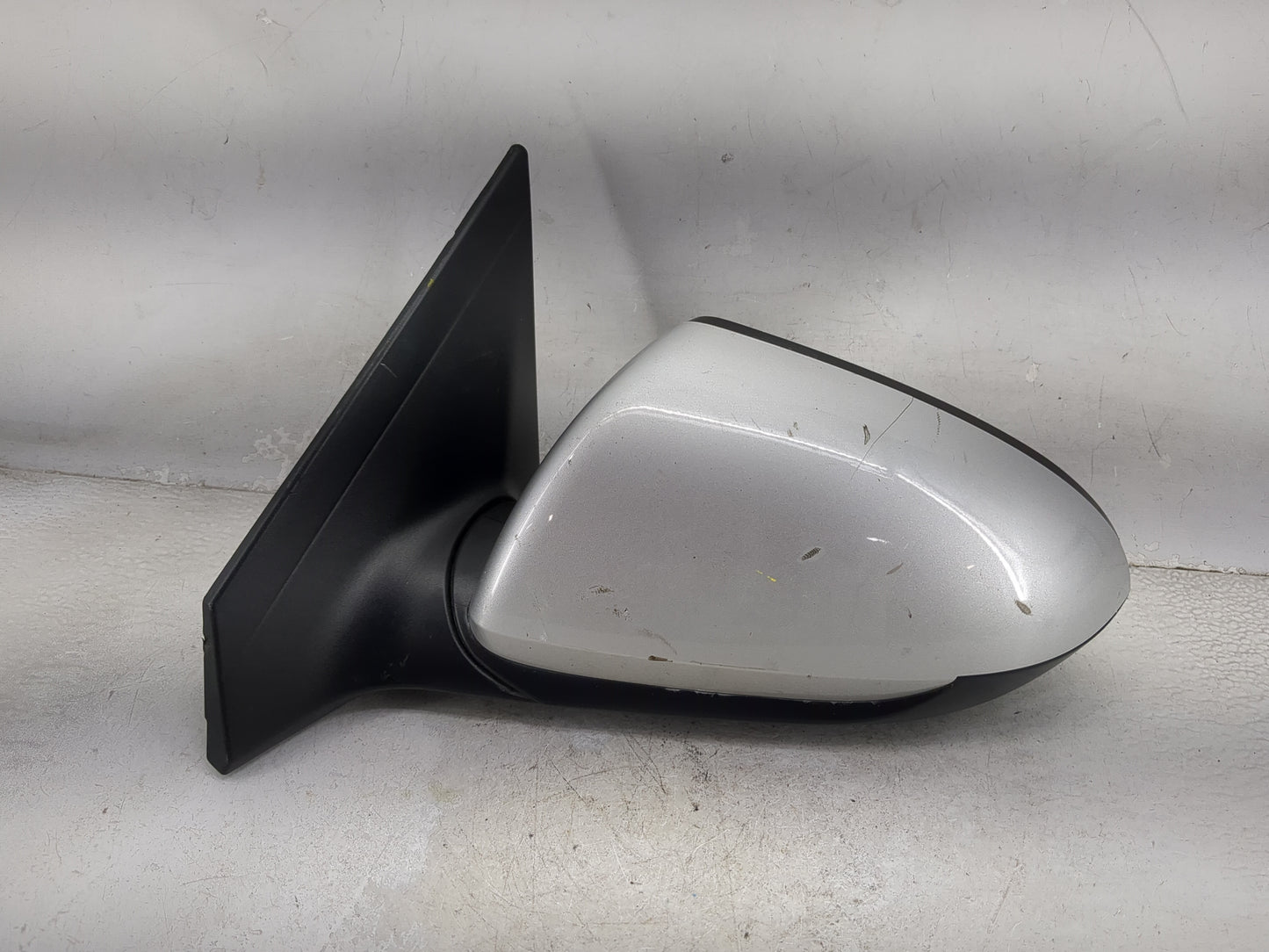 2017-2020 Hyundai Elantra Driver Side View Mirror - Left Door Mirror OEM Used - Oemusedautoparts1.com