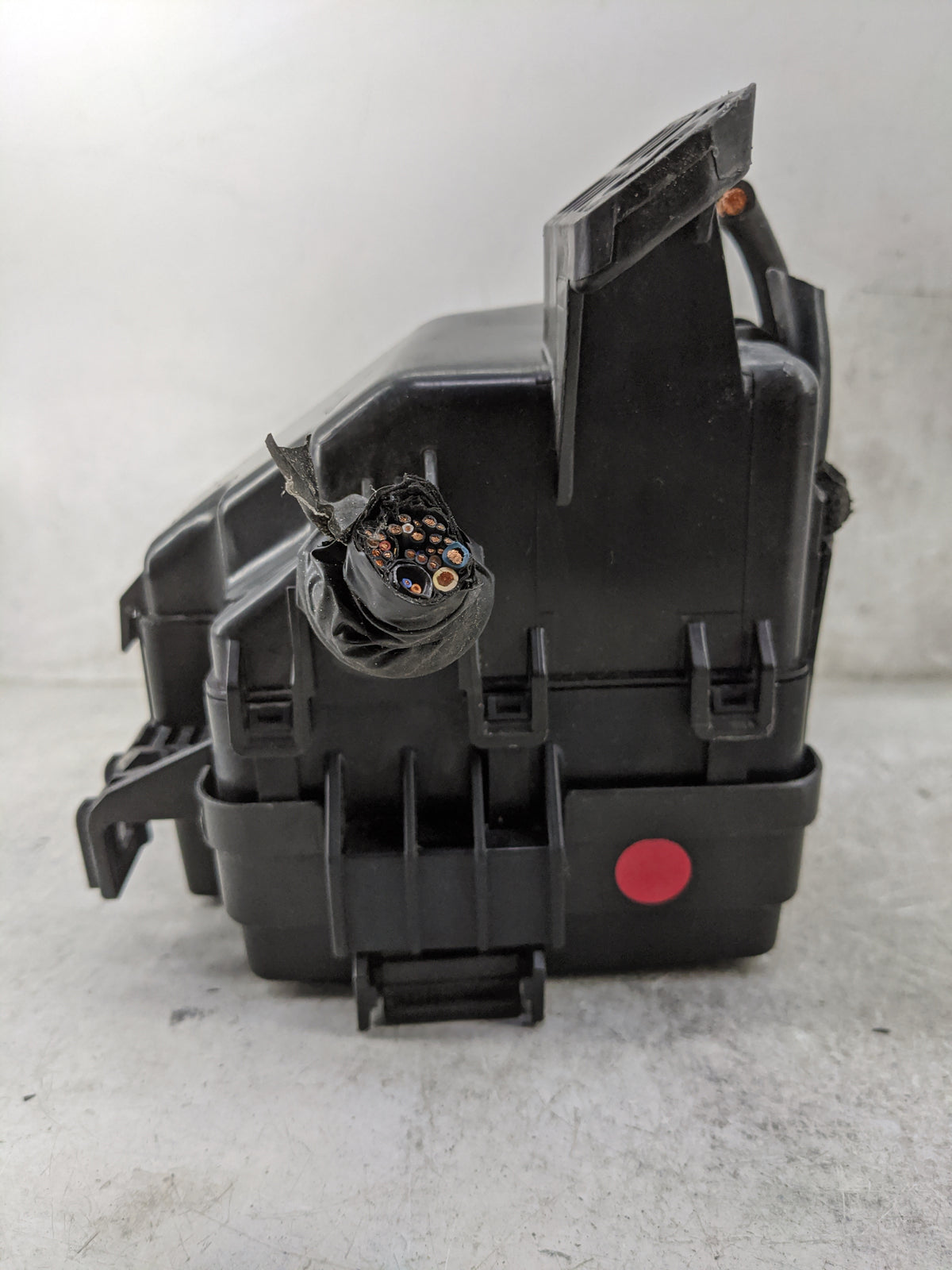 2017 Hyundai Elantra Fusebox Fuse Box Panel Relay Module P/N:VS91200F3263AA VSP034F2630237230091 Fits OEM Used Auto Parts - 
