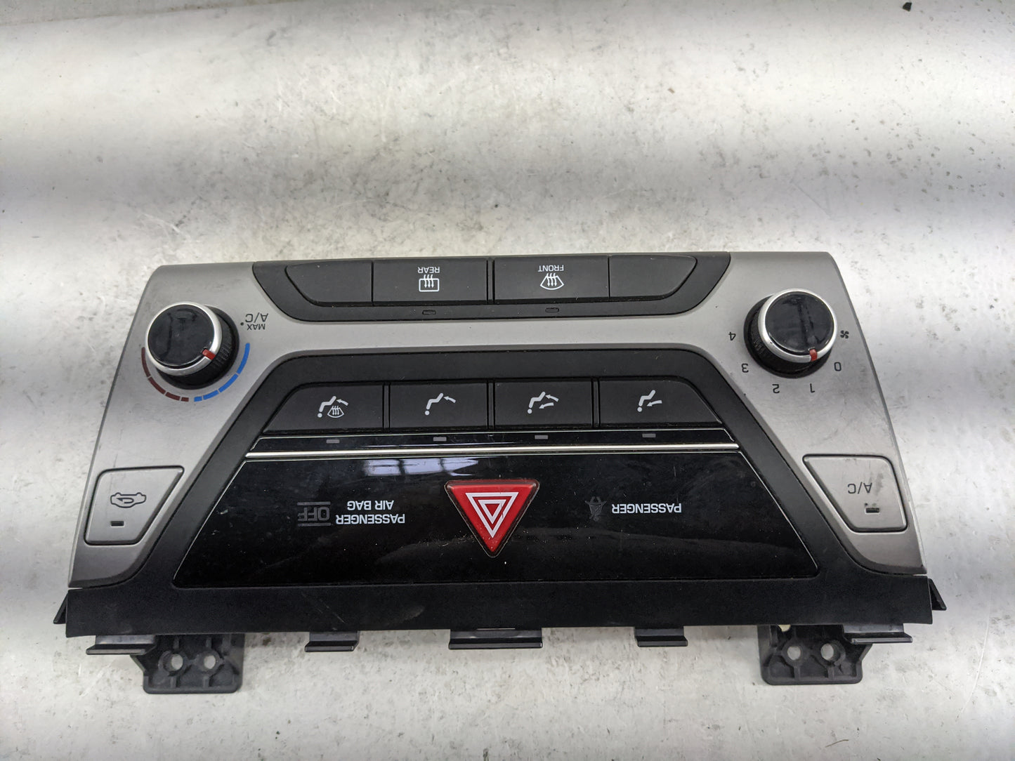 2017-2018 Hyundai Elantra Climate Control Module Temperature AC/Heater Replacement P/N:97250-F20614X AD04CBOJS Fits Fits 201