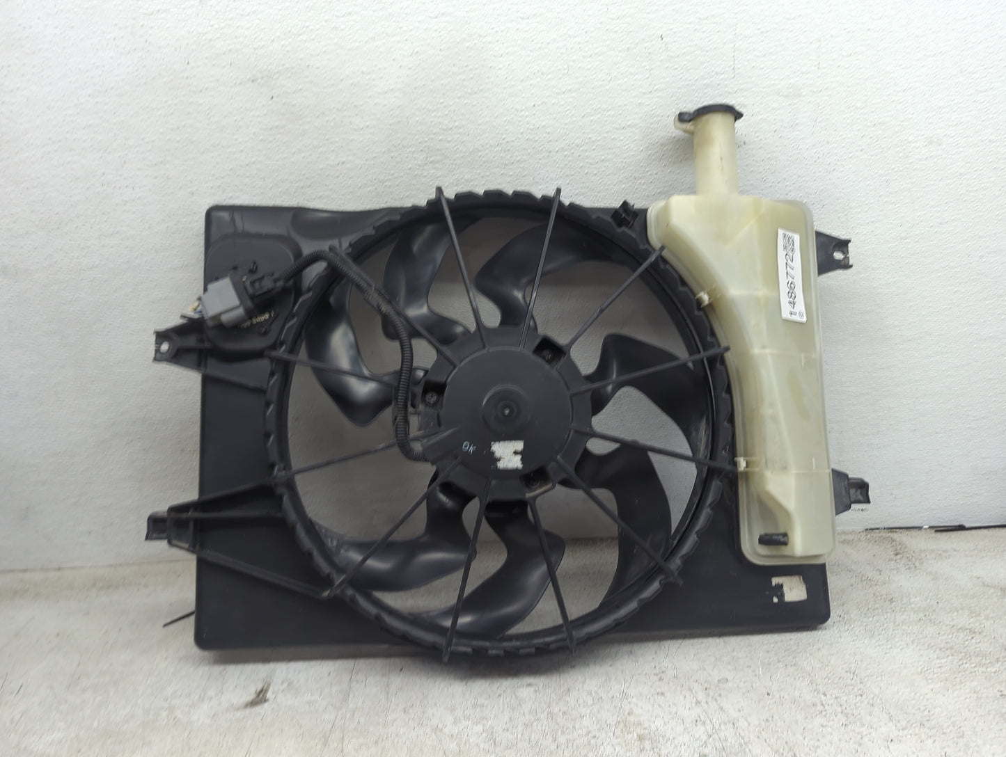 2017-2018 Hyundai Elantra Electric Radiator Cooling Fan Motor Assembly Fits Fits 2017 2018 OEM Used Auto Parts - Oemusedauto