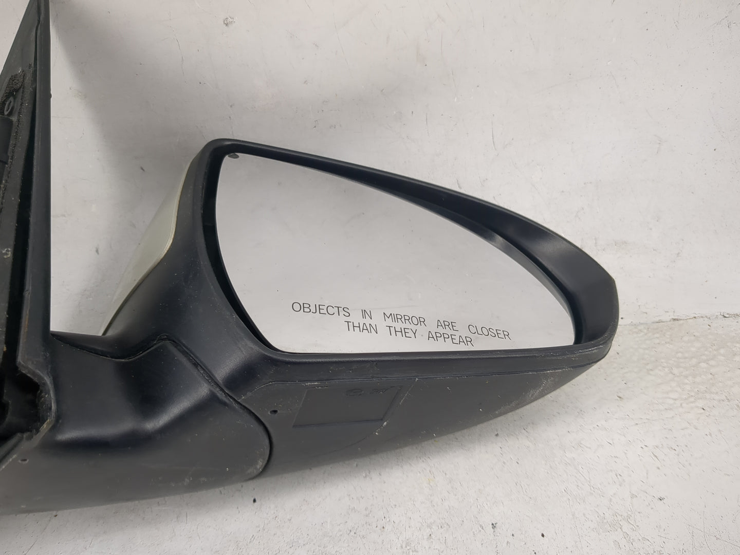 2017-2018 Hyundai Elantra Passenger Side View Mirror - Right Door Mirror OEM Used - Oemusedautoparts1.com