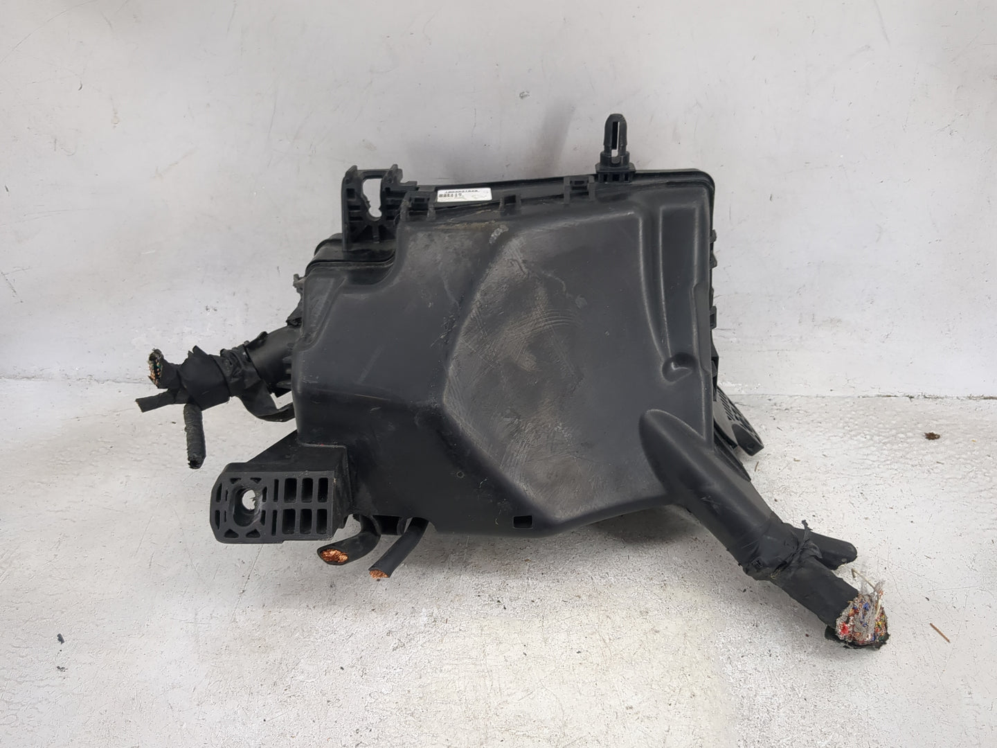 2017 Hyundai Elantra Fusebox Fuse Box Panel Relay Module P/N:18980-09625 18980-09630, 91956-F2020 Fits OEM Used Auto Parts -