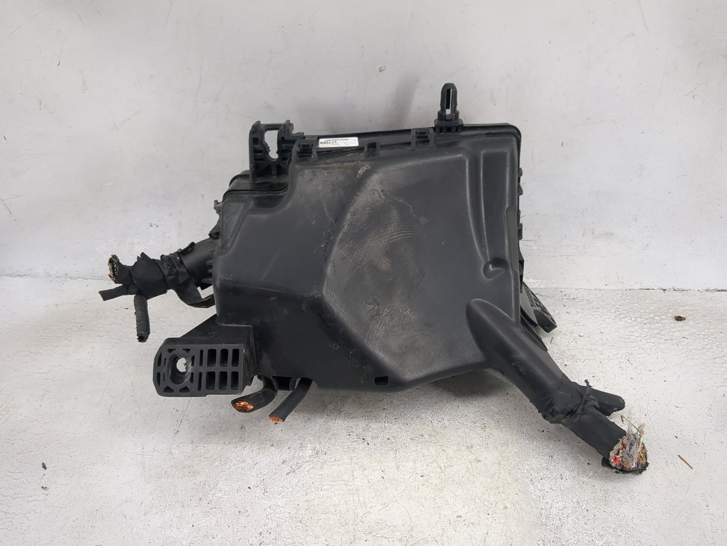 2017 Hyundai Elantra Fusebox Fuse Box Panel Relay Module P/N:18980-09625 18980-09630, 91956-F2020 Fits OEM Used Auto Parts -