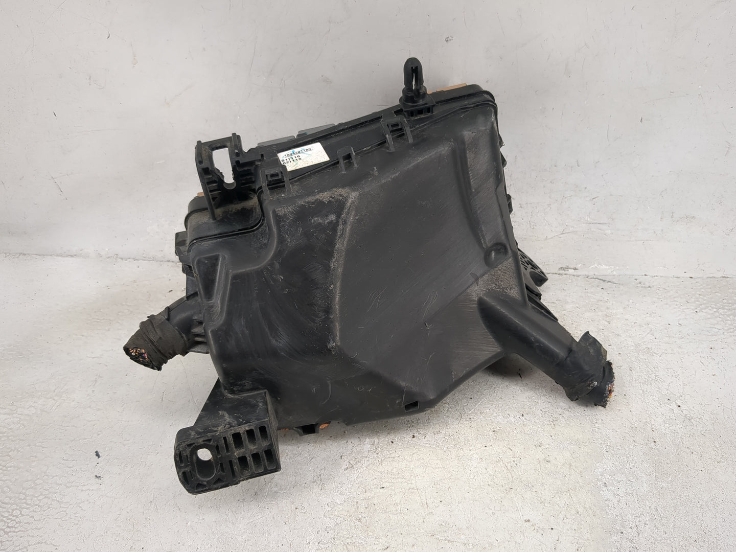 2017 Hyundai Elantra Fusebox Fuse Box Panel Relay Module P/N:18980-09625 18980-09630, 1604201180 Fits OEM Used Auto Parts - 