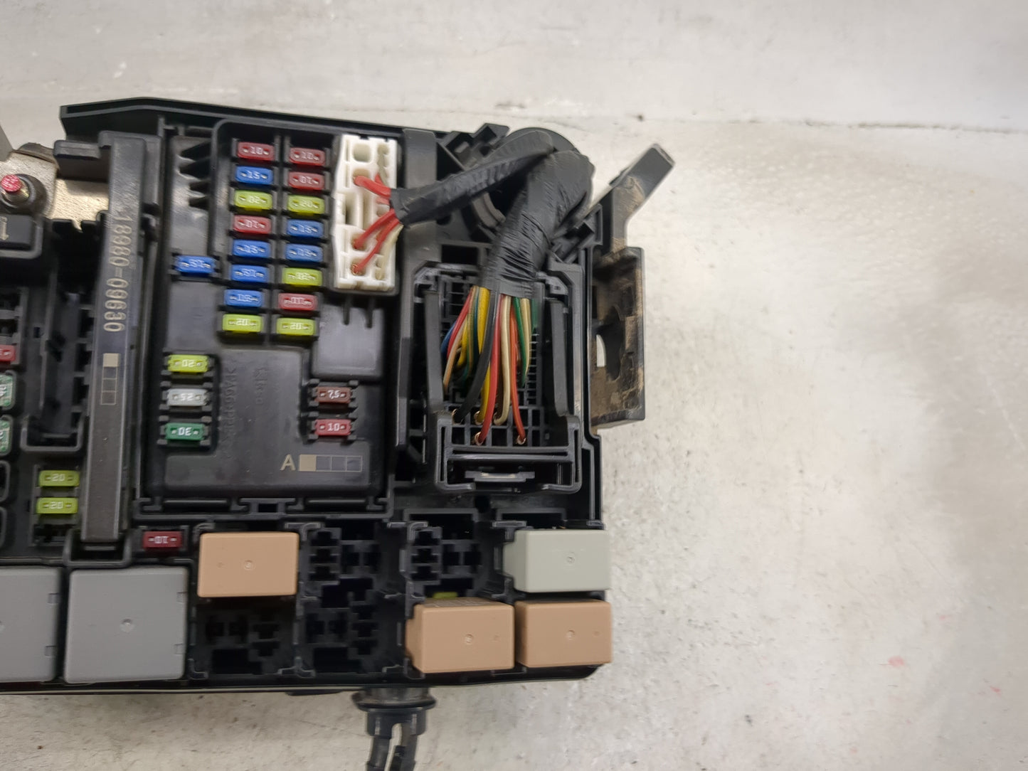 2017 Hyundai Elantra Fusebox Fuse Box Panel Relay Module P/N:18980-09625 18980-09630, 91203-F2260 Fits OEM Used Auto Parts -