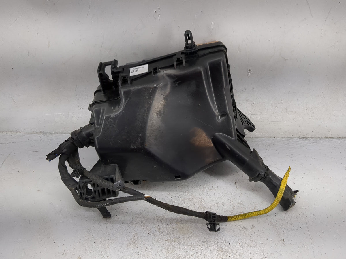 2017 Hyundai Elantra Fusebox Fuse Box Panel Relay Module P/N:18980-09625 18980-09630 Fits OEM Used Auto Parts - Oemusedautop