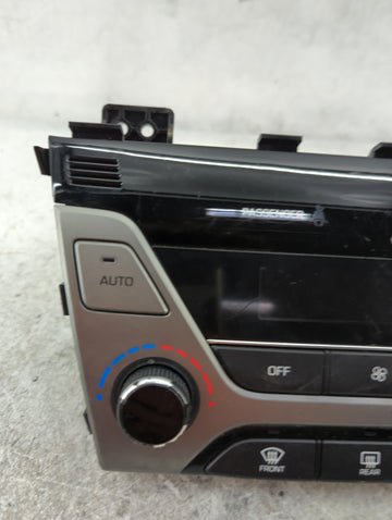 2017-2018 Hyundai Elantra Climate Control Module Temperature AC/Heater Replacement P/N:97250-F2231RET 97250-F2XXX Fits OEM Used Auto Parts