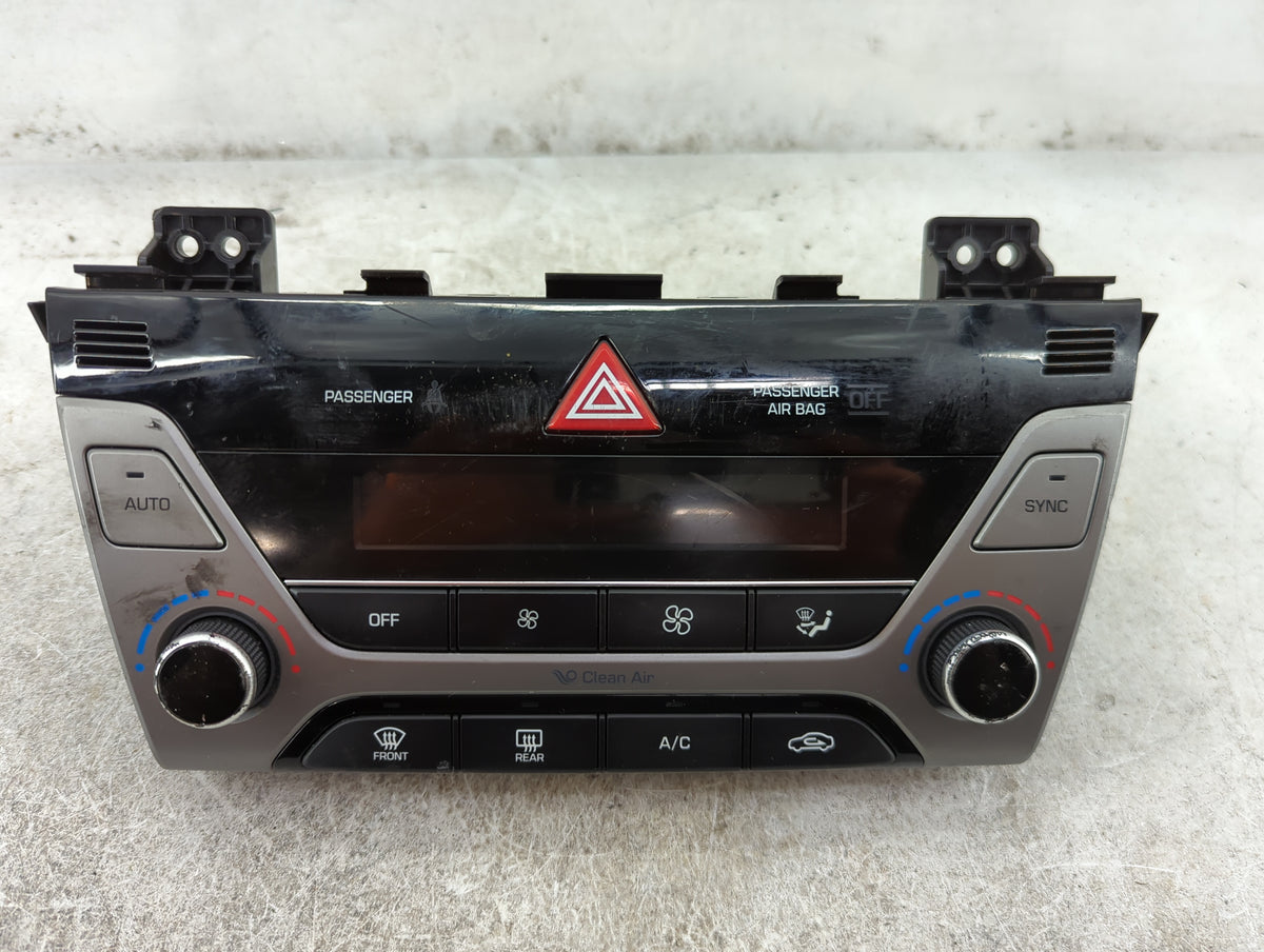 2017-2018 Hyundai Elantra Climate Control Module Temperature AC/Heater Replacement P/N:97250-F2230RET 97250-F2XXX Fits OEM U