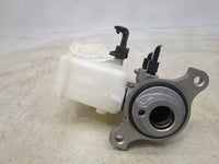 2017-2019 Hyundai Elantra Brake Master Cylinder 1510333 - Oemusedautoparts1.com