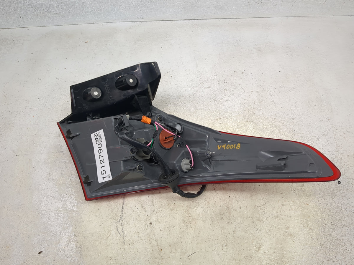 Hyundai Elantra Driver Left Side Deck Lid Mounted Tail Light 1512790 - Oemusedautoparts1.com