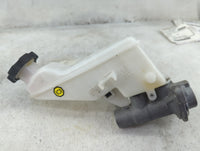 2017-2019 Hyundai Elantra Brake Master Cylinder 1515949 - Oemusedautoparts1.com