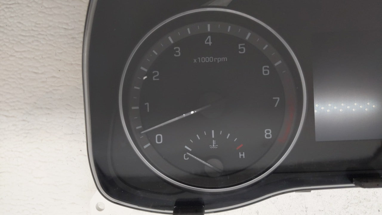 2017-2018 Hyundai Elantra Instrument Cluster Speedometer Gauges P/N:94011-F3012 94011-F3010 Fits Fits 2017 2018 OEM Used Aut