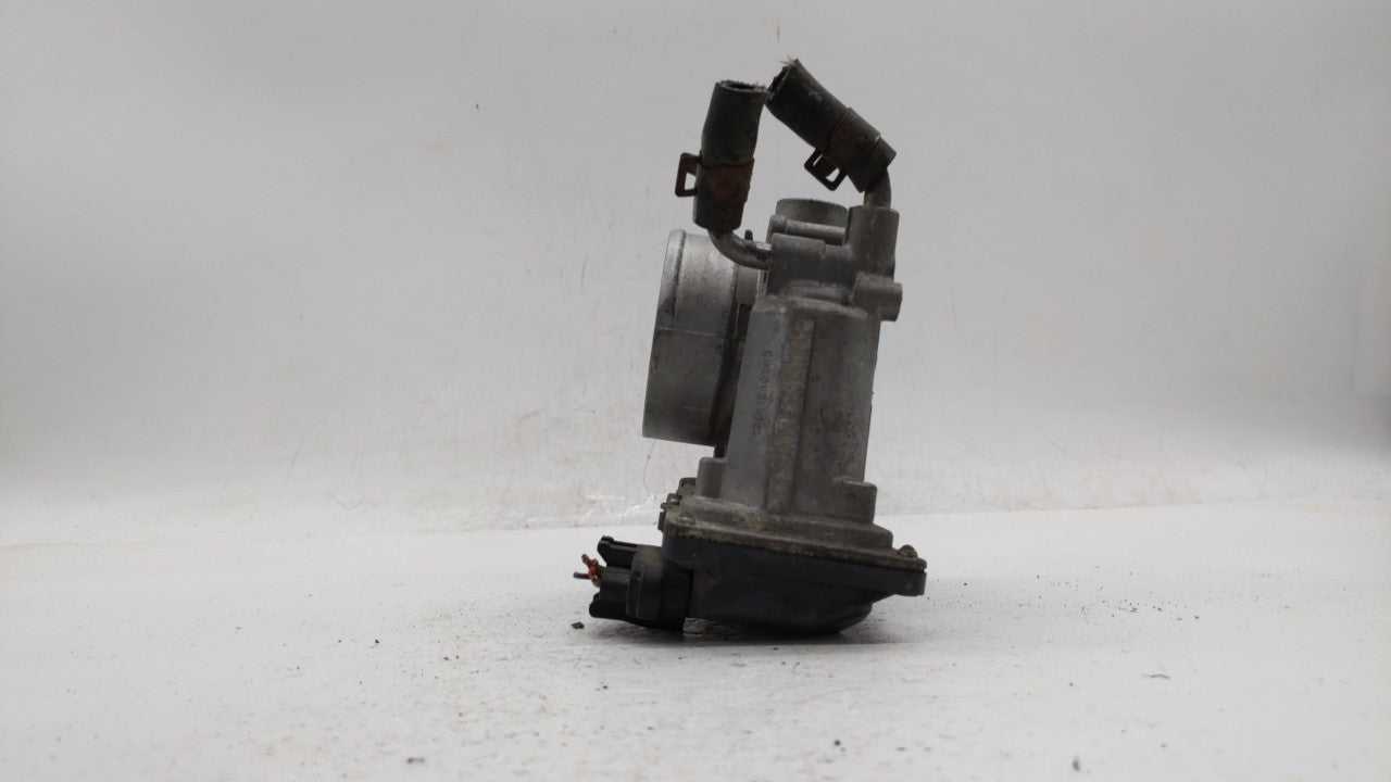 2011-2018 Hyundai Elantra Throttle Body P/N:35100-2E000 Fits Fits 2011 2012 2013 2014 2015 2016 2017 2018 2019 OEM Used Auto