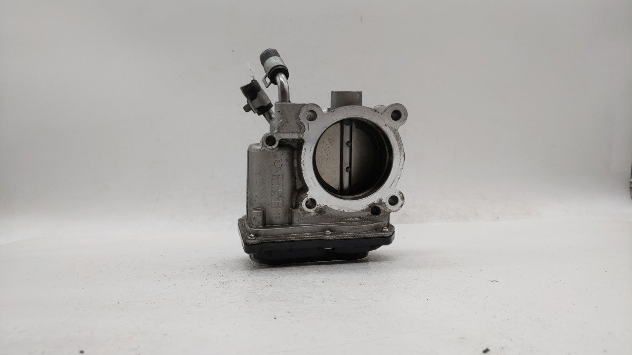 2011-2018 Hyundai Elantra Throttle Body P/N:35100-2E000 Fits Fits 2011 2012 2013 2014 2015 2016 2017 2018 2019 OEM Used Auto