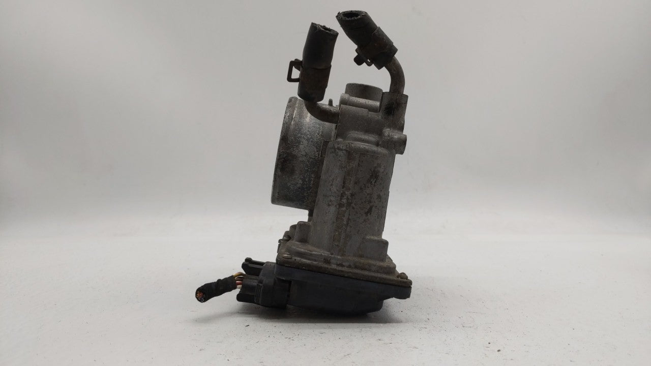 2011-2018 Hyundai Elantra Throttle Body P/N:35100-2E000 Fits Fits 2011 2012 2013 2014 2015 2016 2017 2018 2019 OEM Used Auto