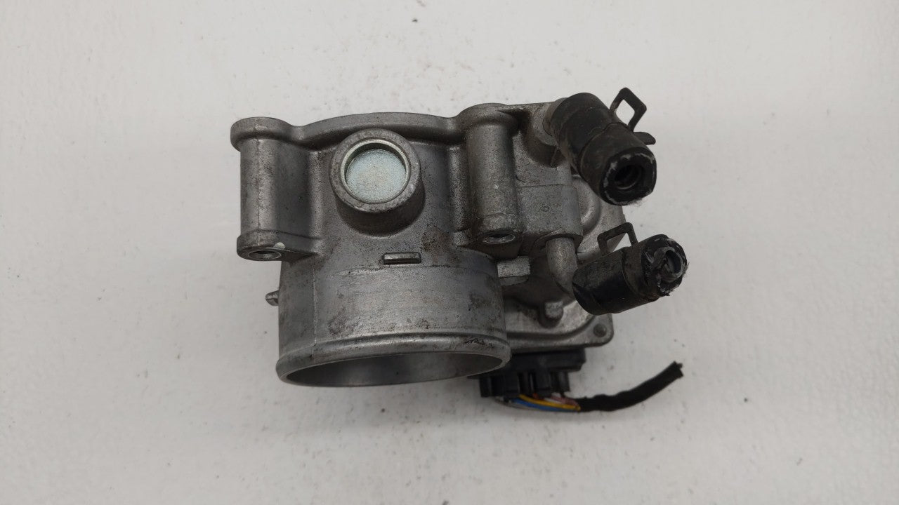 2011-2018 Hyundai Elantra Throttle Body P/N:35100-2E000 Fits Fits 2011 2012 2013 2014 2015 2016 2017 2018 2019 OEM Used Auto