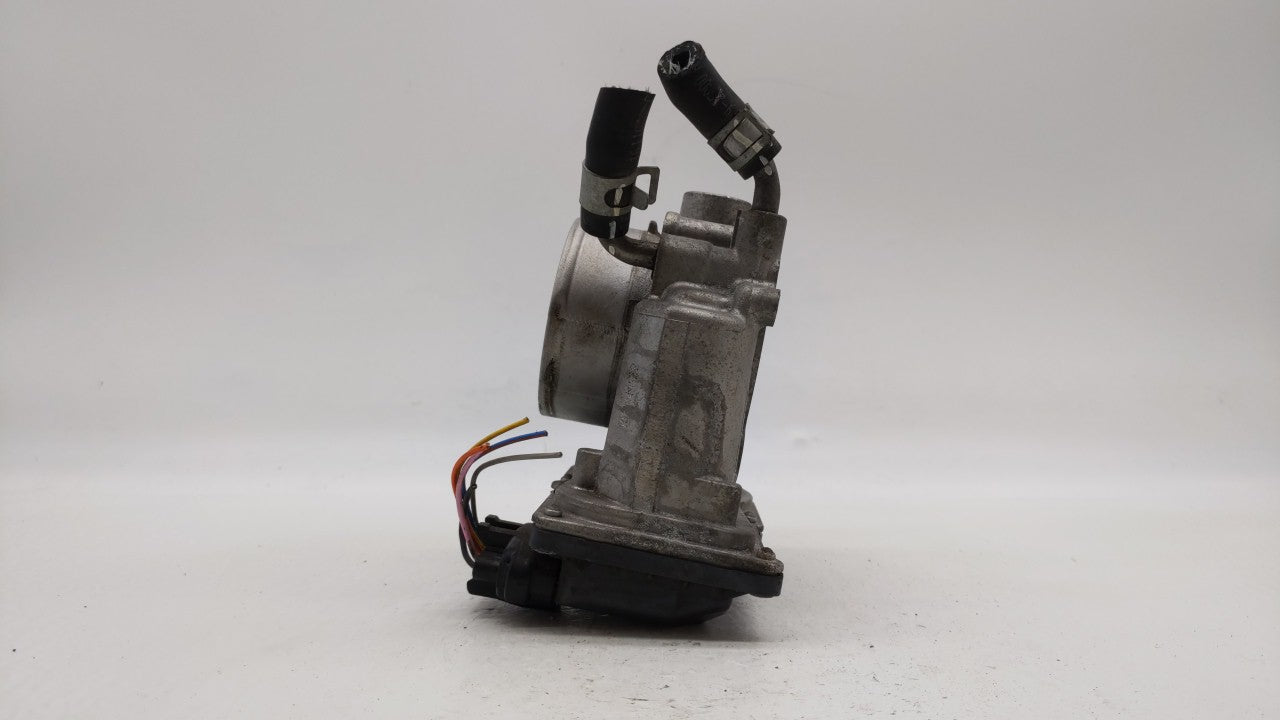 2011-2018 Hyundai Elantra Throttle Body P/N:35100-2E000 Fits Fits 2011 2012 2013 2014 2015 2016 2017 2018 2019 OEM Used Auto