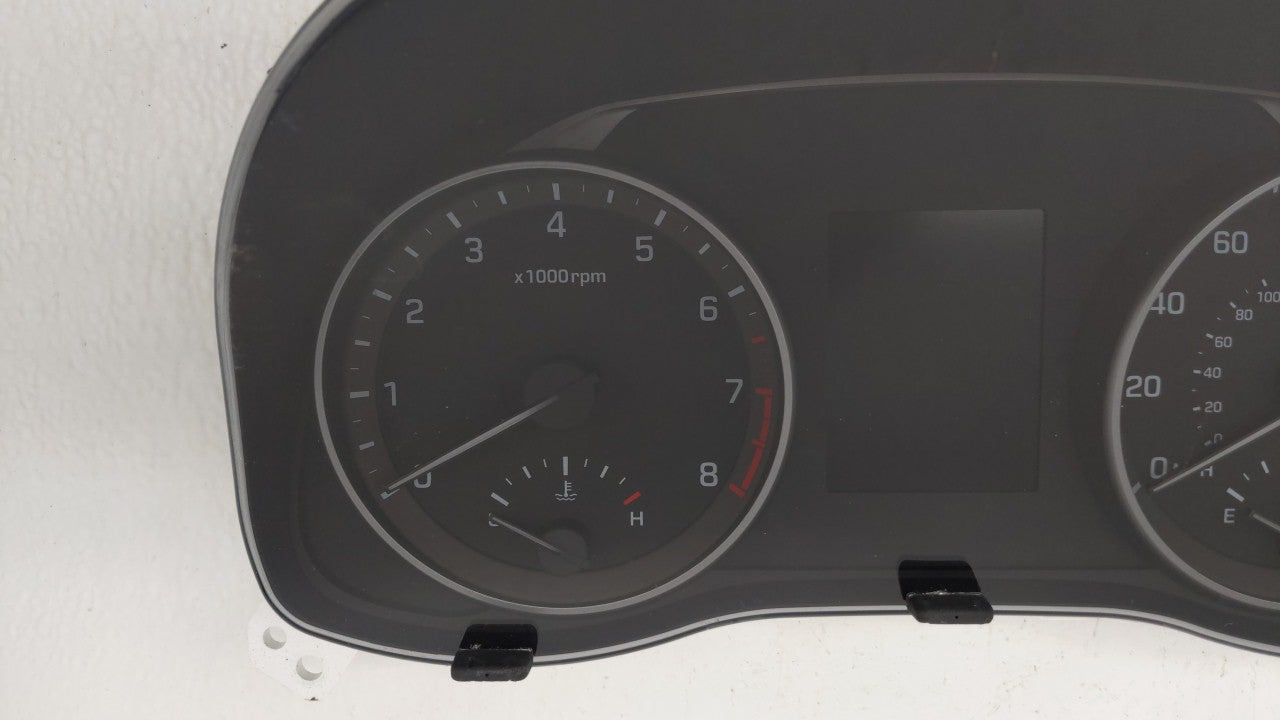 2017-2018 Hyundai Elantra Instrument Cluster Speedometer Gauges P/N:94001-F3011 94001-F3010 Fits Fits 2017 2018 OEM Used Aut