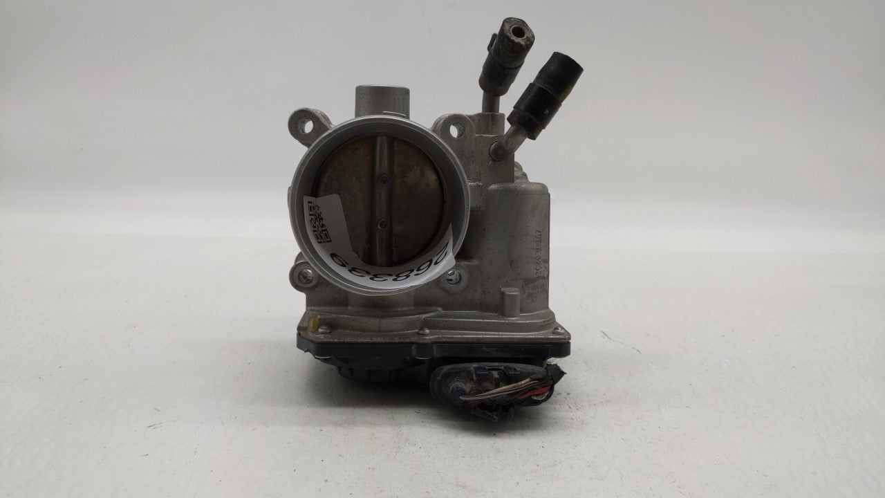 2011-2018 Hyundai Elantra Throttle Body P/N:35100-2E000 Fits Fits 2011 2012 2013 2014 2015 2016 2017 2018 2019 OEM Used Auto