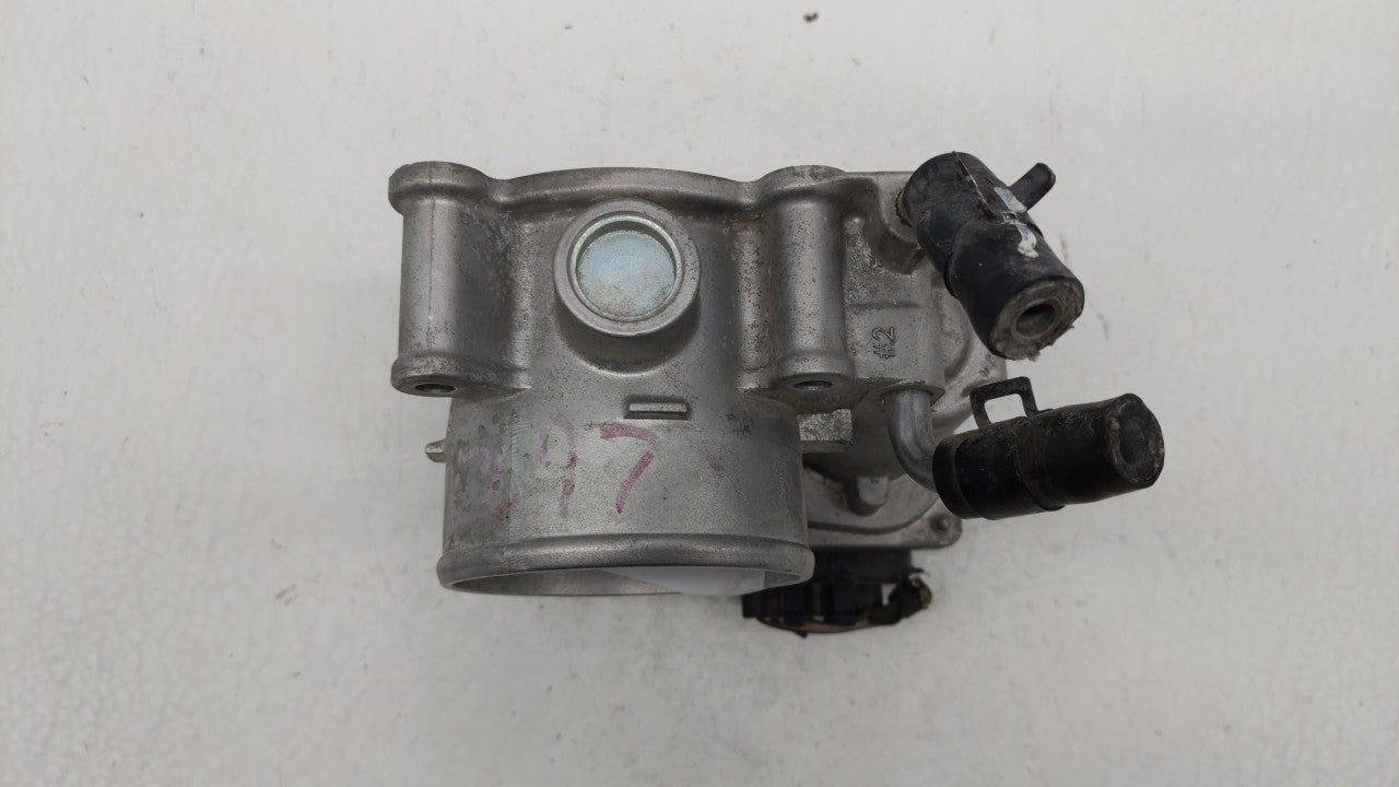 2011-2018 Hyundai Elantra Throttle Body P/N:35100-2E000 Fits Fits 2011 2012 2013 2014 2015 2016 2017 2018 2019 OEM Used Auto