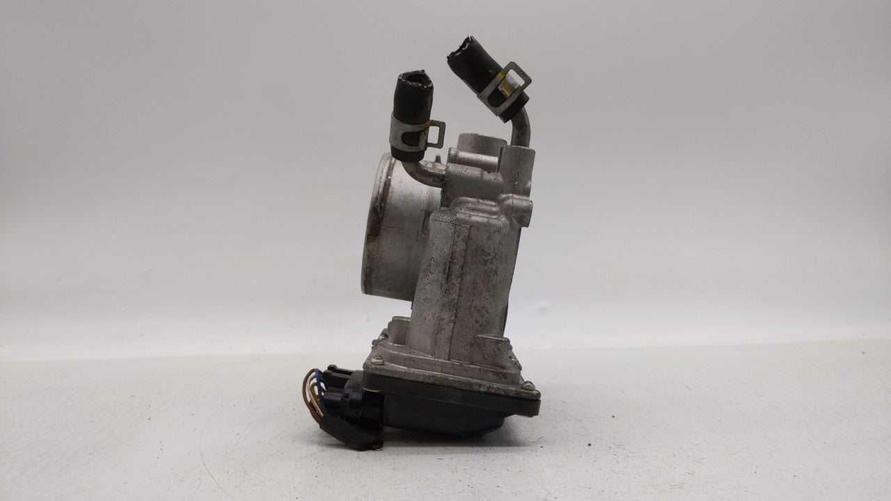 2011-2018 Hyundai Elantra Throttle Body P/N:35100-2E000 Fits Fits 2011 2012 2013 2014 2015 2016 2017 2018 2019 OEM Used Auto